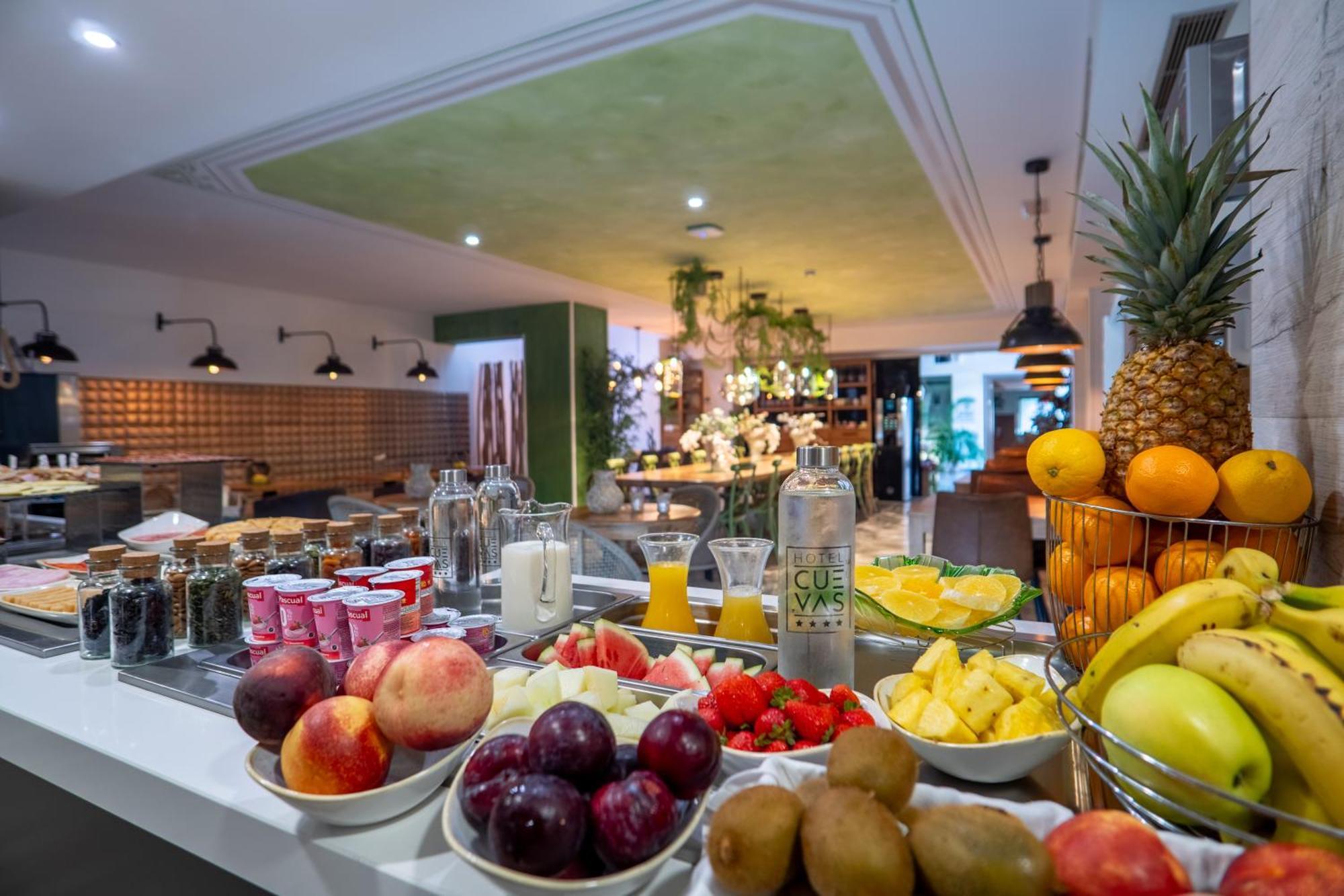 Hotel Cuevas - Adults Only Santillana del Mar Exterior photo